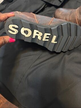 Beautiful brown new Sorrel ankle boots.